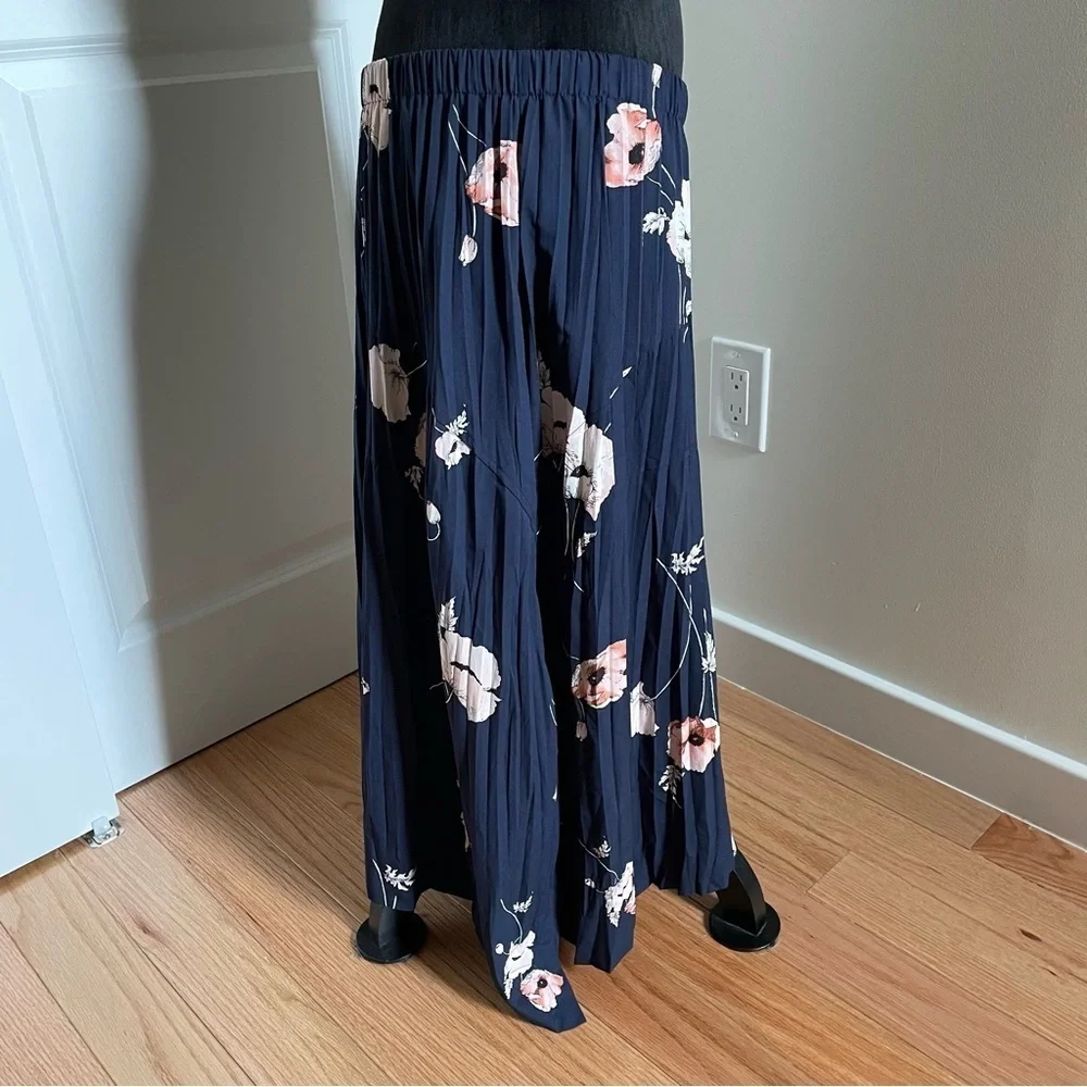 Vince Blue Floral Flower Pleated Skirt Elastic Waist Midi Polyester EUC Size XL